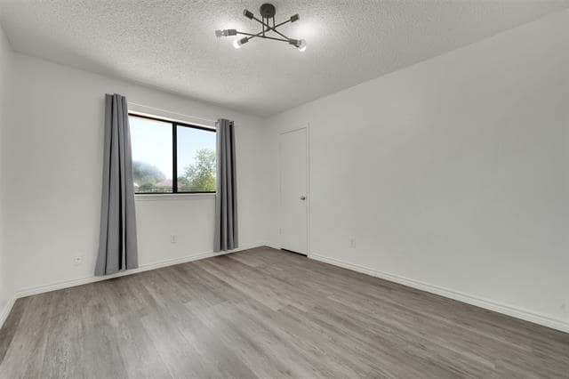 Building Photo - 2718 Laurel Oaks Dr