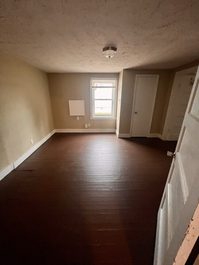Building Photo - 301 Abingdon Ave NW