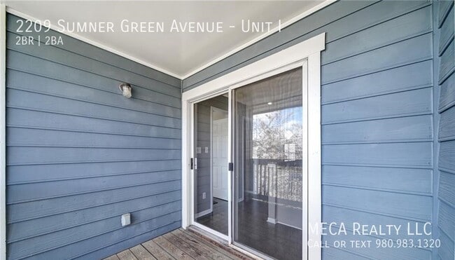 Building Photo - 2209 Sumner Green Ave