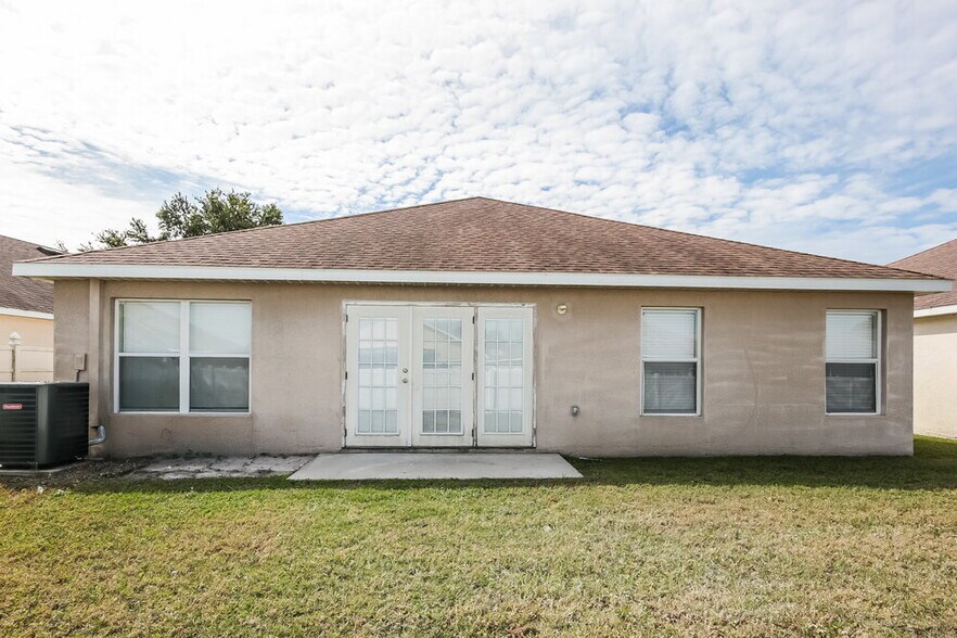 Building Photo - 9727 Cypress Harbor Dr