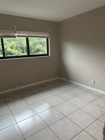 Bedroom - 5910 NE 18th Ave