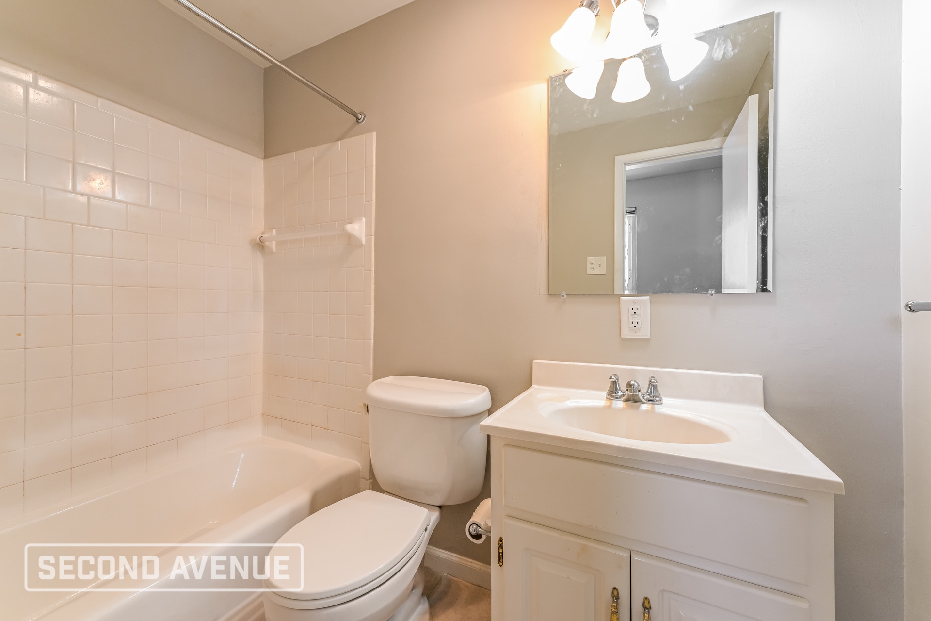 Building Photo - 36 Apennine Rd