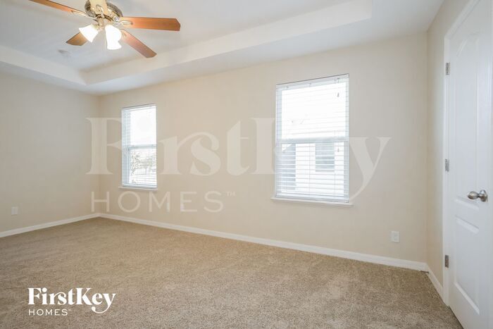 Building Photo - 10226 Magnolia Hills Dr
