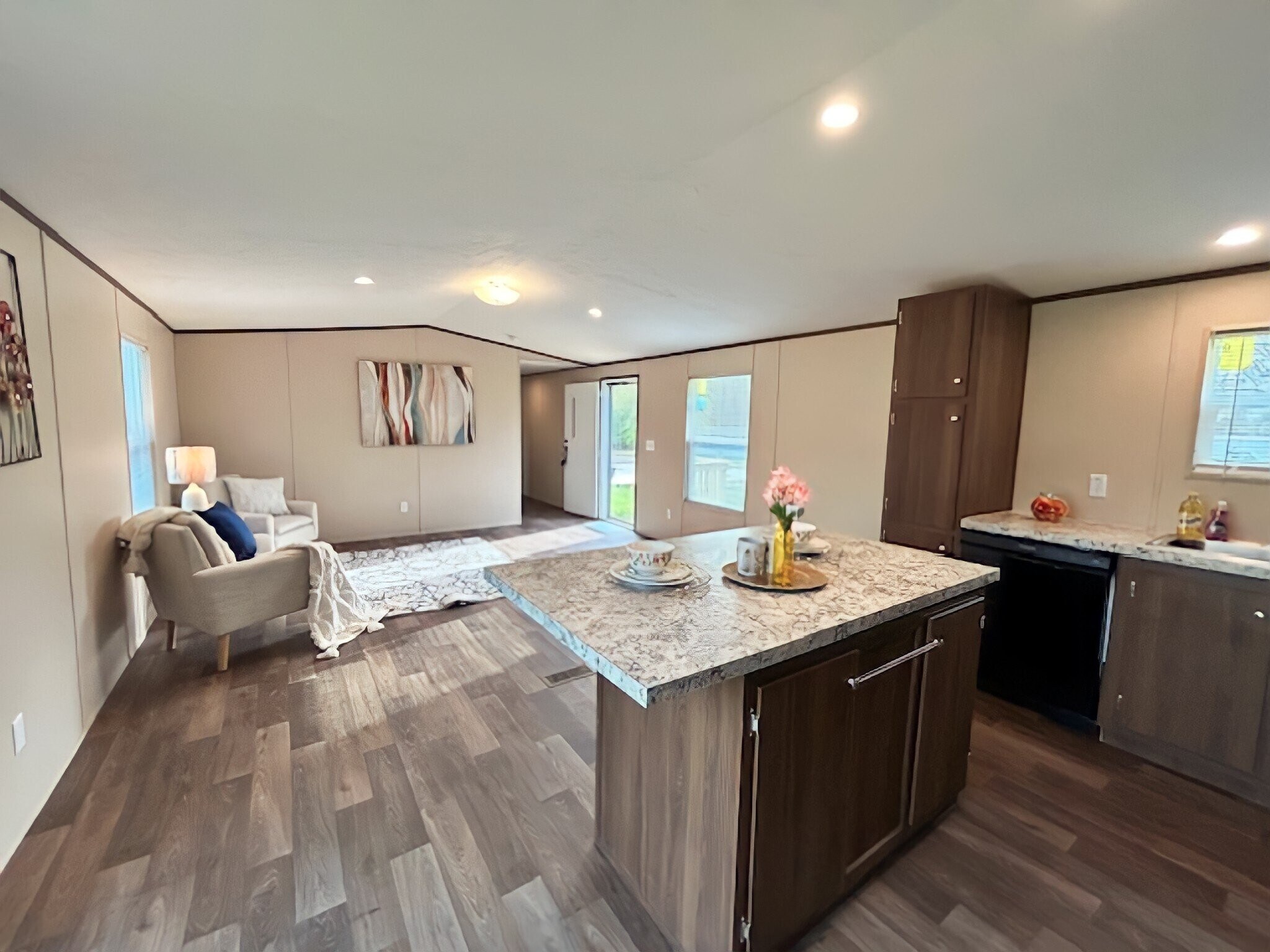 Building Photo - 15 Deerwood Park