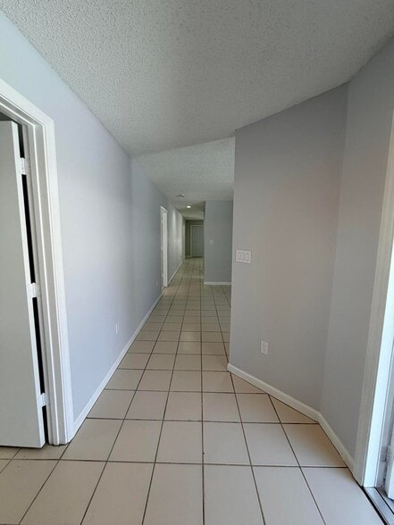 Building Photo - 182 Sparrow Dr