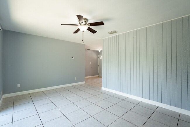 Building Photo - 50 N Edgemon Ave