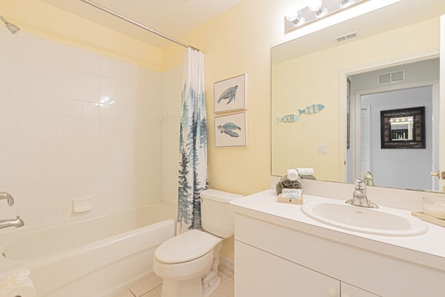 Building Photo - Fully Furnished Seasonal Condo Rental At Golf & Country Club