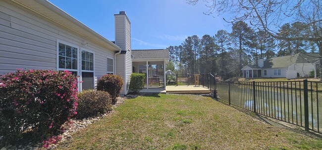 Building Photo - 1593 Langley Dr