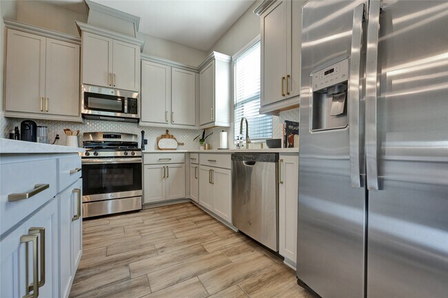 Building Photo - 2531 Bordelon Ln