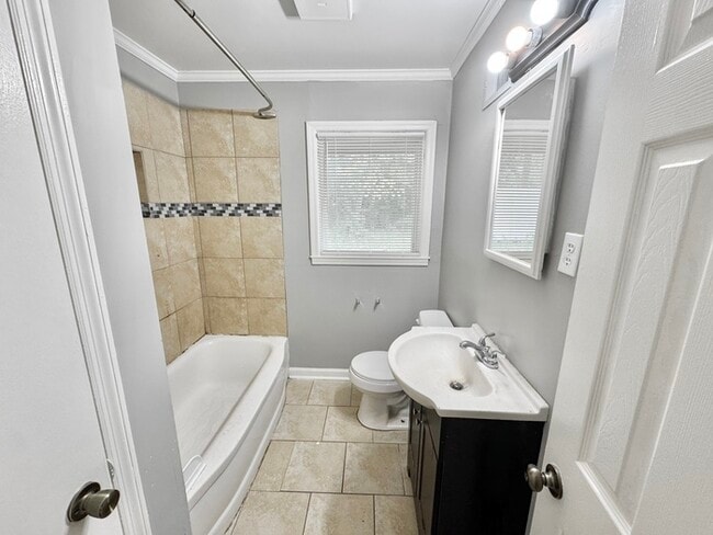 Building Photo - 4914 Childs Dr