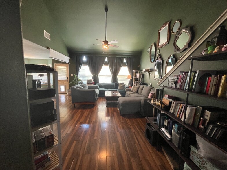 Building Photo - 11535 Wood Harbor