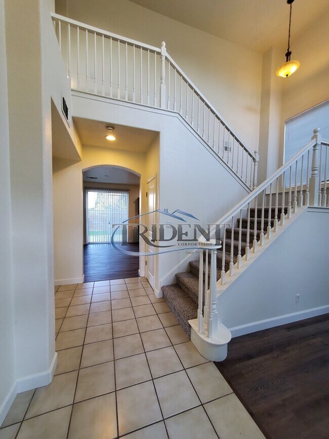 Building Photo - Two Weeks Free Move-in Special!