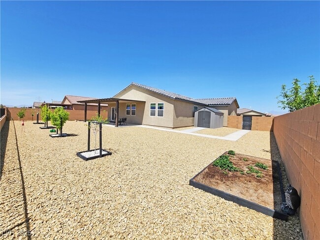 Building Photo - 3575 E Wallowa Dr