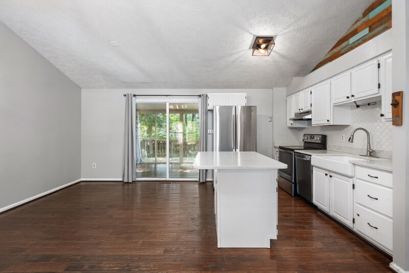 Building Photo - 1703 Long Tree Ct