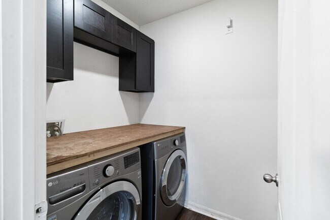 Building Photo - 4/2 Energy Efficient Home in St. Cloud w/ Fenced Back Yard