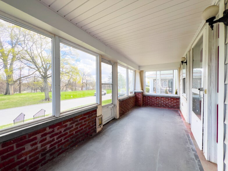 Building Photo - 464 Shasta Dr