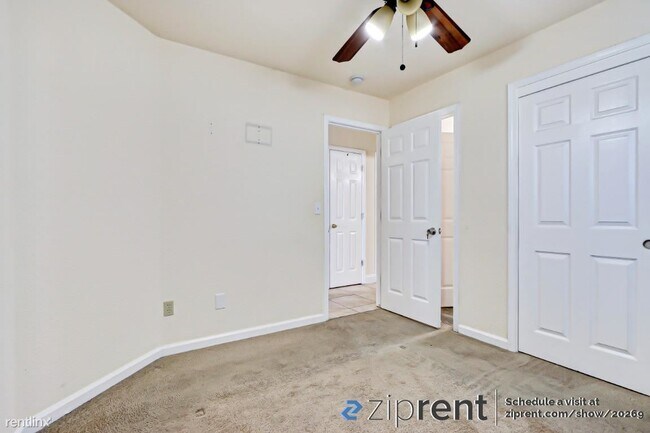 Building Photo - 5 br, 3 bath House - 1003 Sun Meadow Drive...
