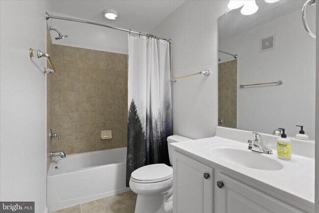 Building Photo - 7124 Huntley Creek Pl