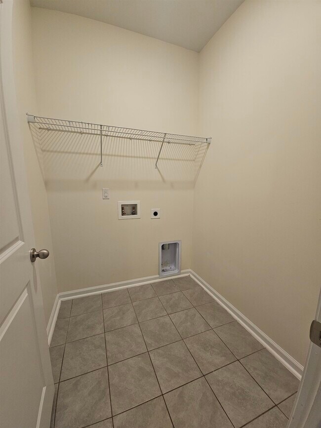 Building Photo - 304 Forestbrook Cove Cir