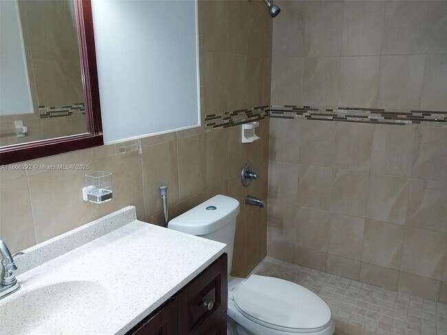 Building Photo - 2424 SW 143rd Pl