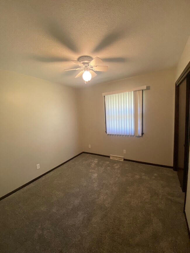 Building Photo - 3107 N 95th St