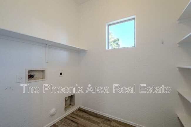 Building Photo - 29189 N Shannon Dr