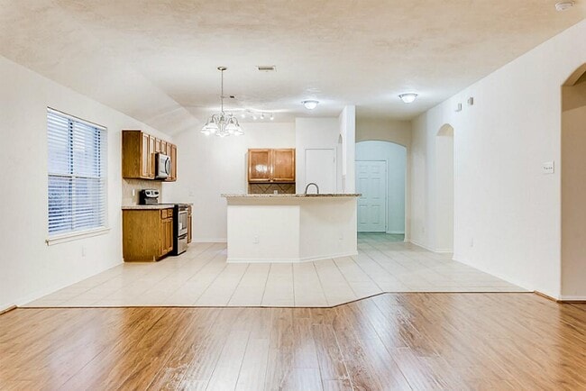 Building Photo - 25831 Chapman Falls Dr