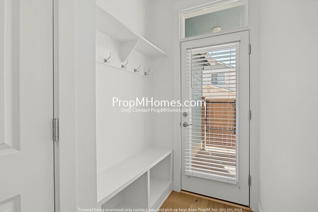 Building Photo - 3614 SE Nebula Ln