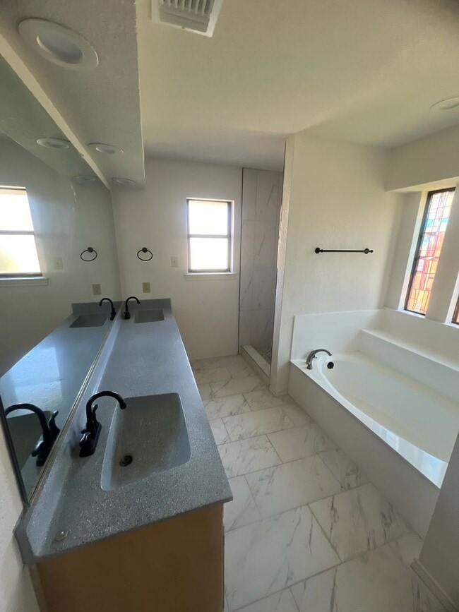 Building Photo - An ideal sanctuary for modern living