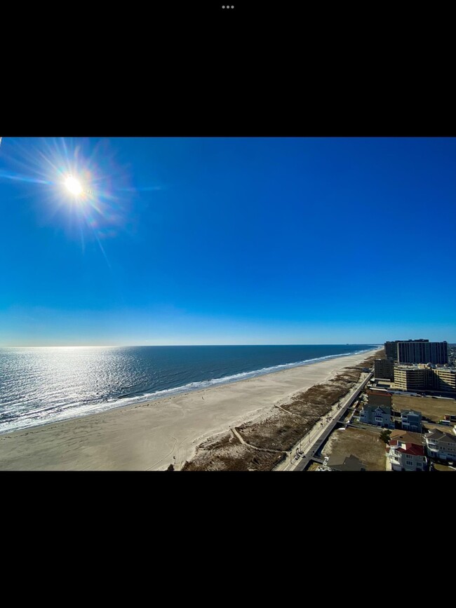 Building Photo - 3851 Boardwalk