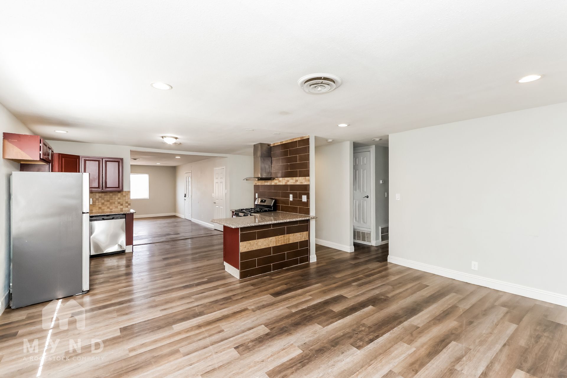 Building Photo - 4794 Beadle St