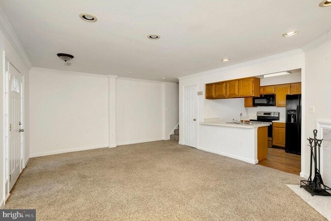 Building Photo - 12158 Salemtown Dr