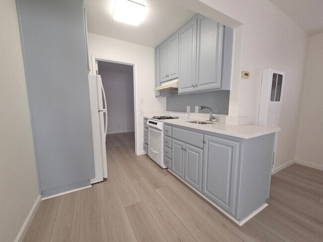 Building Photo - Remodeled 1 Bedroom 1 Bath located in the middle of Ojai