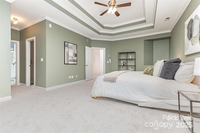 Building Photo - 3439 12 Oaks Pl