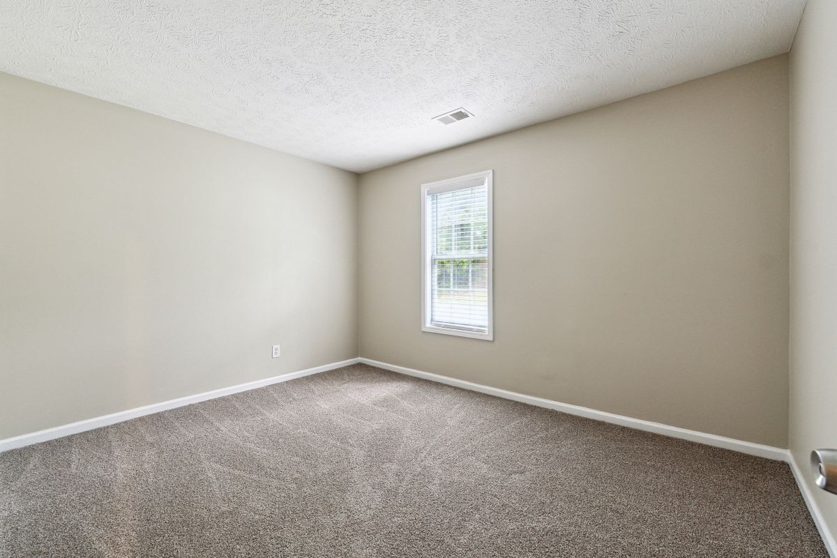 Building Photo - 4326 Dogwood Farms Dr