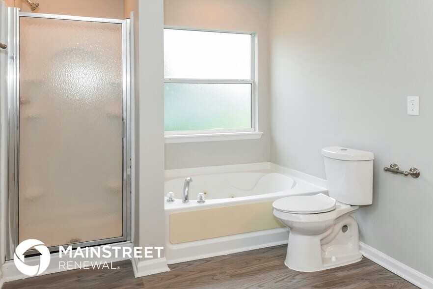 Building Photo - 12600 Wooded Bluff Ct