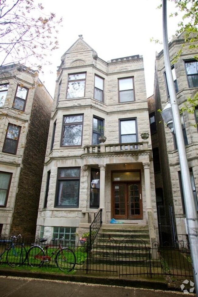 Building Photo - 909 W Dakin St