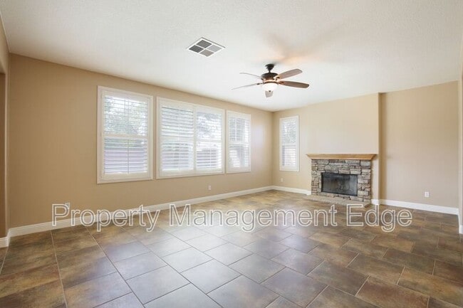Building Photo - 34175 San Sebastian Ave