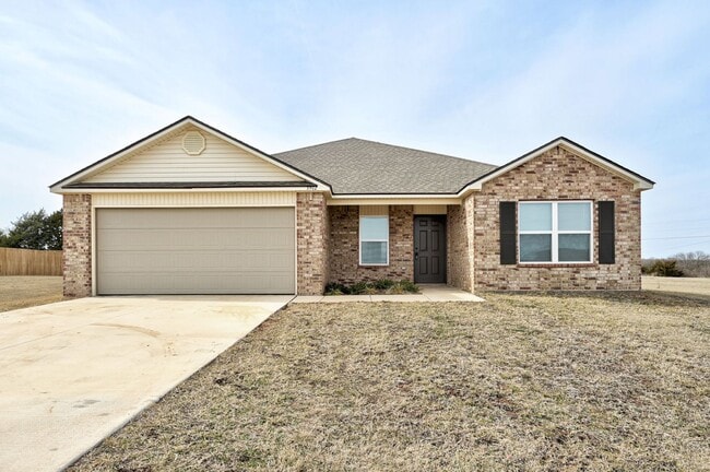 Building Photo - *** $250 MOVE-IN SPECIAL  *** Charming 4-Bed 2-Bath Home in Stillwater! *** $250 MOVE-IN SPECIAL ...
