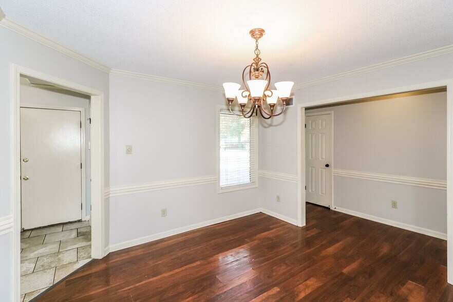 Building Photo - 1104 Fox Trace Cove