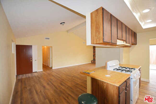 Building Photo - 7630 Delia Ave