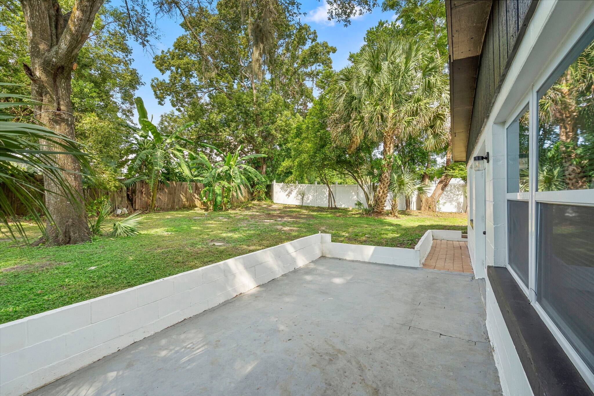 Building Photo - 505 Lake Shore Dr