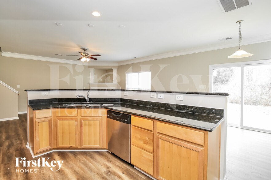 Building Photo - 1428 Paulonia Way