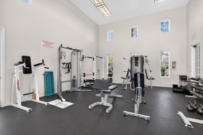 Building Photo - Bright & Updated 2 Bedroom Home with Flexible Primary Retreat and Amazing Community Amenities!