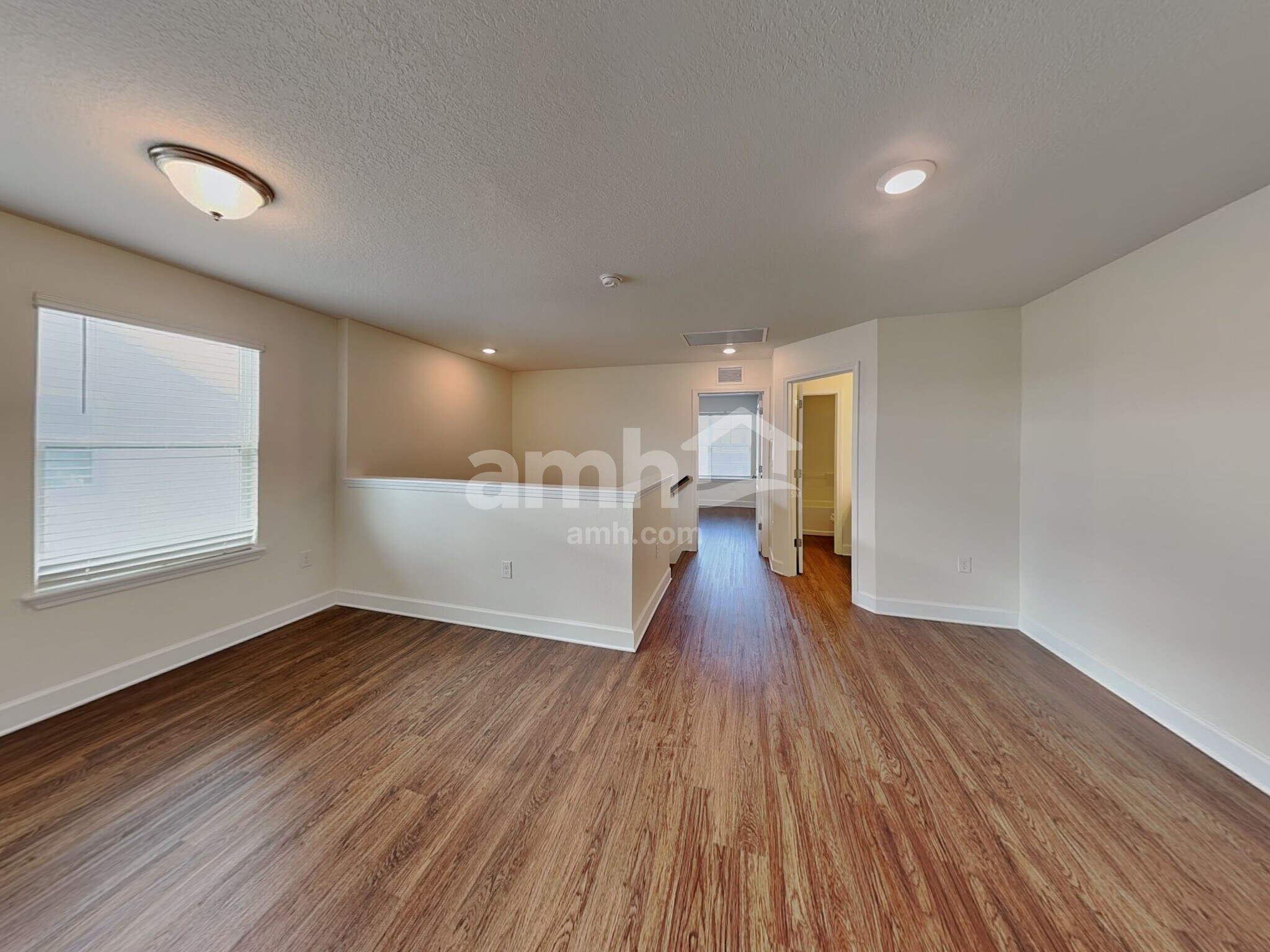 Building Photo - 322 Pine Terrace Dr