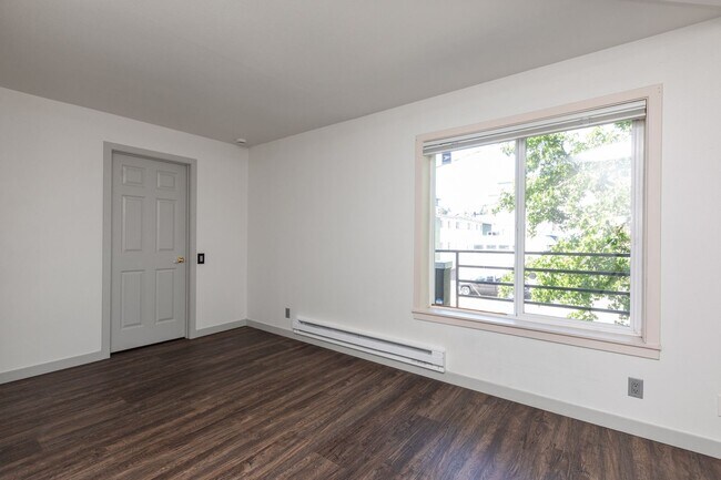 Building Photo - 115 W Galer St