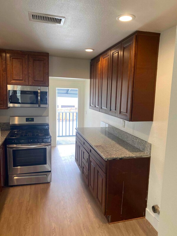 Building Photo - 730 S 46th St