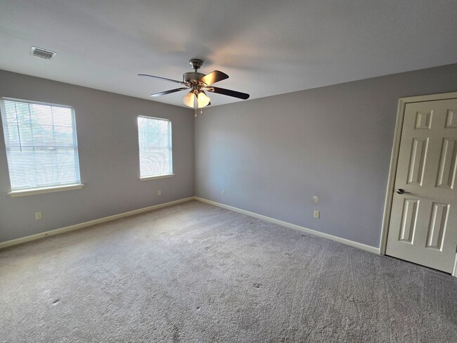 Building Photo - 4517 Crosland Dr