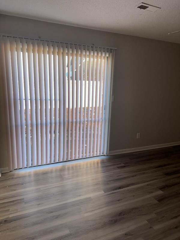 Building Photo - 208 Cloverleaf Dr