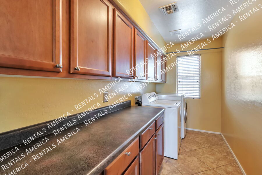 Building Photo - 6756 S Seton Ave